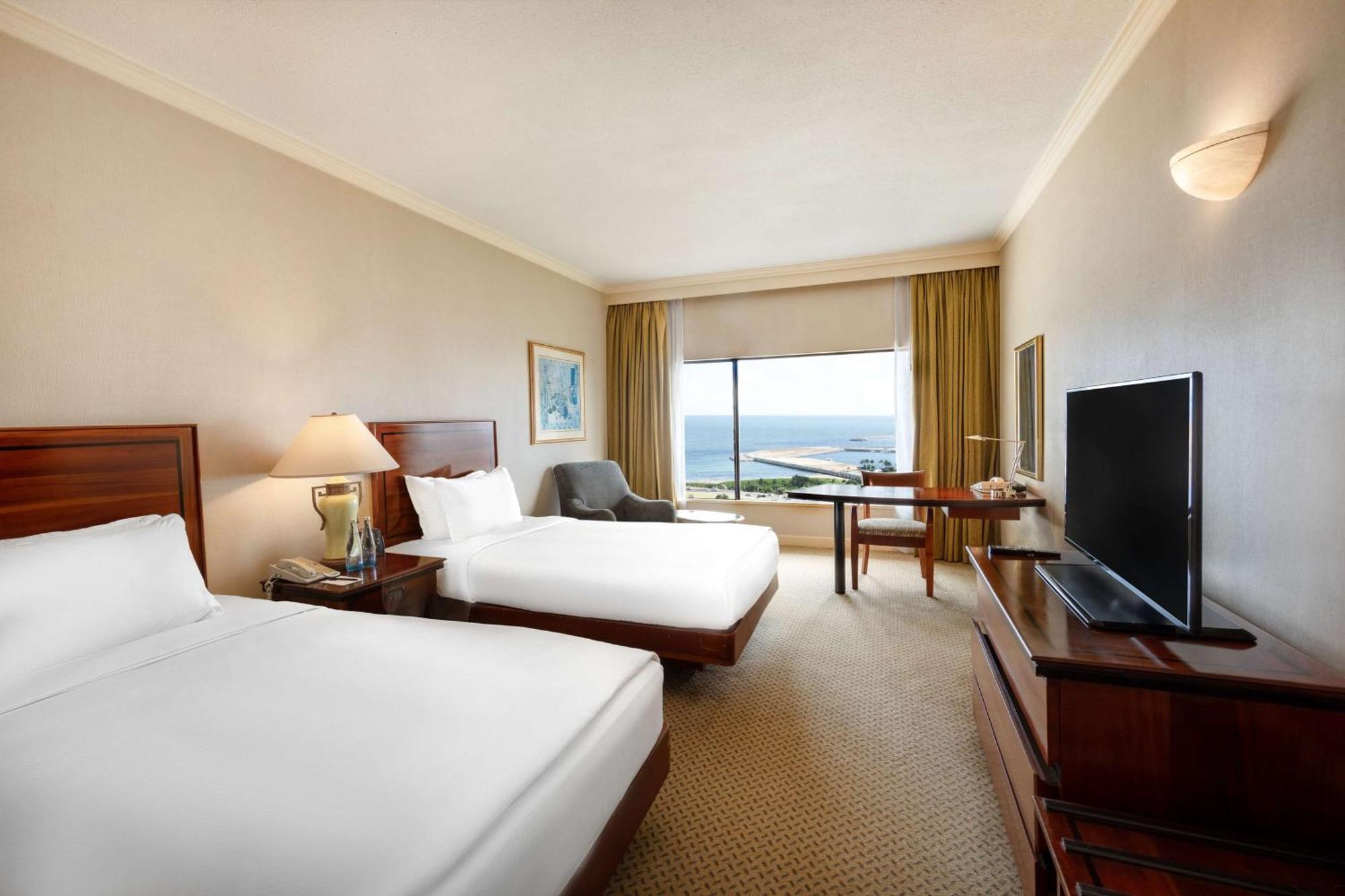 Hilton होटल 5*
